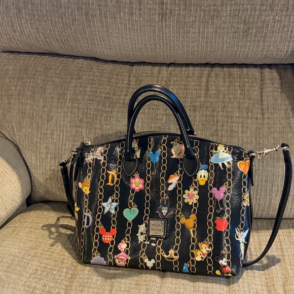 Dooney & Bourke Disney 11 x 13 character satchel with detachable strap black - Picture 3 of 12